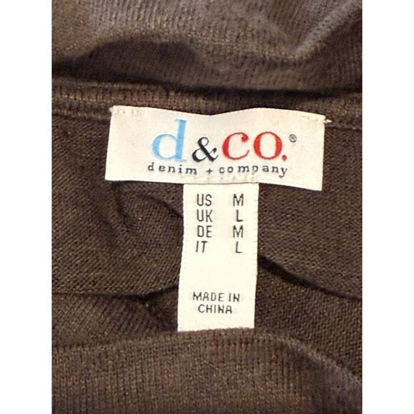 D & Co Woman’s Brown Long Sleeve Pull Over Three Button Detail Sweater Size M - Picture 5 of 6